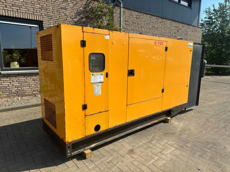 Cummins 6CTAA8.3-G2 Stamford 200 kVA Silent generatorset ex Emergency 64 hours ! - Generator electric: Foto 1 Cummins 6CTAA8.3-G2 Stamford 200 kVA Silent generatorset ex Emergency 64 hours ! - Generator electric: Foto 1