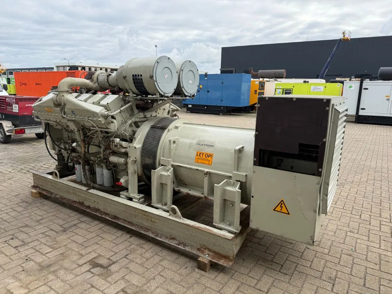 Cummins KTA 38 G5 Leroy Somer 1000 kVA noodstroom generatorset - Generator electric: Foto 4 Cummins KTA 38 G5 Leroy Somer 1000 kVA noodstroom generatorset - Generator electric: Foto 4