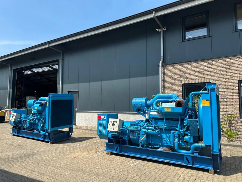 Cummins KTTA 19 G 450 kVA noodstroom generatorset as New ! 194 hours ! - Generator electric: Foto 5 Cummins KTTA 19 G 450 kVA noodstroom generatorset as New ! 194 hours ! - Generator electric: Foto 5