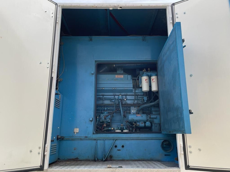 Generator electric Cummins KTTA 19 G Leroy Somer 450 kVA Supersilent Mobiele generatorset op aanhanger: Foto 16