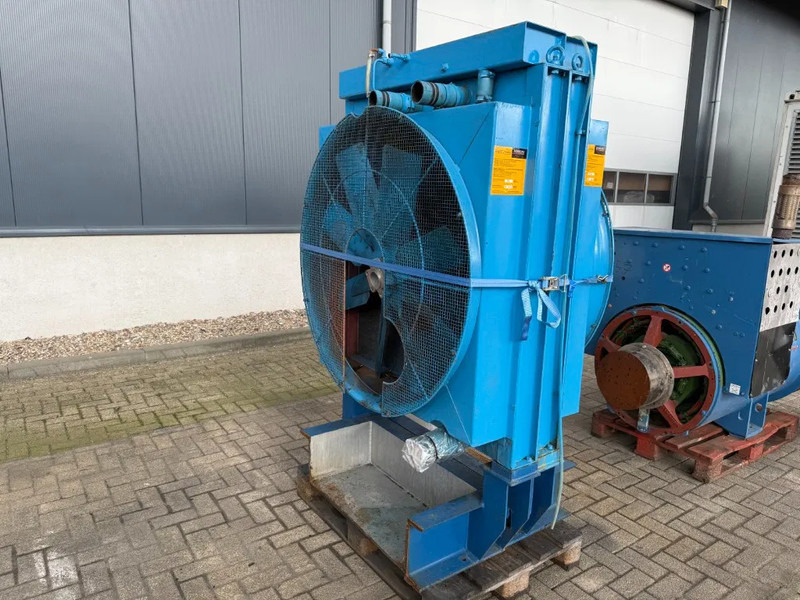 Cummins KTTA 19 G Radiateur Koeler Radiator 700 PK - Motor pentru Stivuitor: Foto 1 Cummins KTTA 19 G Radiateur Koeler Radiator 700 PK - Motor pentru Stivuitor: Foto 1