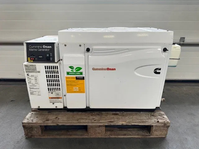 Cummins Onan MDKBP Kubota 4 cilinder Diesel 13.5 kVA Marine Silent generatorset - Generator electric: Foto 1 Cummins Onan MDKBP Kubota 4 cilinder Diesel 13.5 kVA Marine Silent generatorset - Generator electric: Foto 1