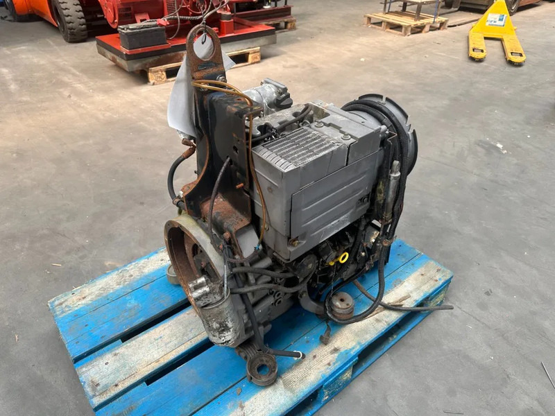 Deutz F2L 1011 Diesel Motor 20.5 kW 28 PK 2 cylinder diesel Engine - Motor pentru Stivuitor: Foto 3 Deutz F2L 1011 Diesel Motor 20.5 kW 28 PK 2 cylinder diesel Engine - Motor pentru Stivuitor: Foto 3