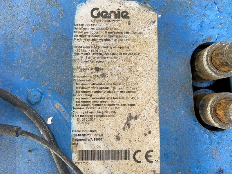 Genie GS 1932 Elektrische Schaarhoogwerker 7.8 meter werkhoogte 304 uur ! - Platforma foarfeca: Foto 4 Genie GS 1932 Elektrische Schaarhoogwerker 7.8 meter werkhoogte 304 uur ! - Platforma foarfeca: Foto 4
