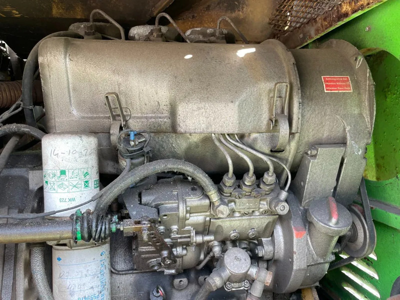 Grove MZ90 Deutz F3L912 Diesel 4 x 4 Telescoophoogwerker 27.6 meter werkhoogte - Nacela telescopica: Foto 5 Grove MZ90 Deutz F3L912 Diesel 4 x 4 Telescoophoogwerker 27.6 meter werkhoogte - Nacela telescopica: Foto 5