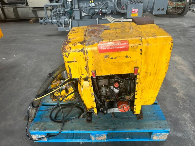Hatz 2L30C Silent Diesel Motor 19 kW 26 PK met hydrauliekpomp - Motor pentru Stivuitor: Foto 5 Hatz 2L30C Silent Diesel Motor 19 kW 26 PK met hydrauliekpomp - Motor pentru Stivuitor: Foto 5