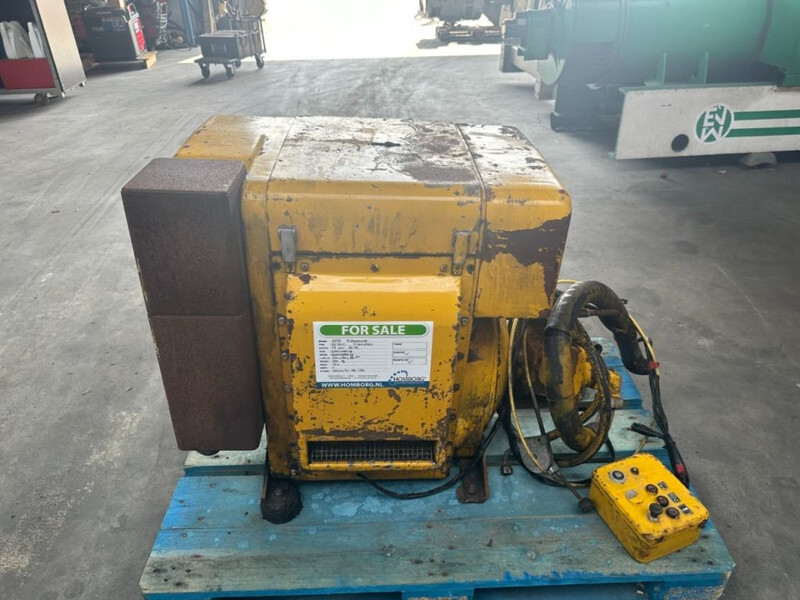 Hatz 2L30C Silent Diesel Motor 19 kW 26 PK met hydrauliekpomp - Motor pentru Stivuitor: Foto 4 Hatz 2L30C Silent Diesel Motor 19 kW 26 PK met hydrauliekpomp - Motor pentru Stivuitor: Foto 4