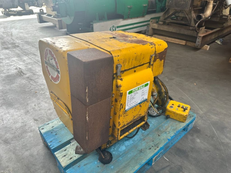 Hatz 2L30C Silent Diesel Motor 19 kW 26 PK met hydrauliekpomp - Motor pentru Stivuitor: Foto 2 Hatz 2L30C Silent Diesel Motor 19 kW 26 PK met hydrauliekpomp - Motor pentru Stivuitor: Foto 2