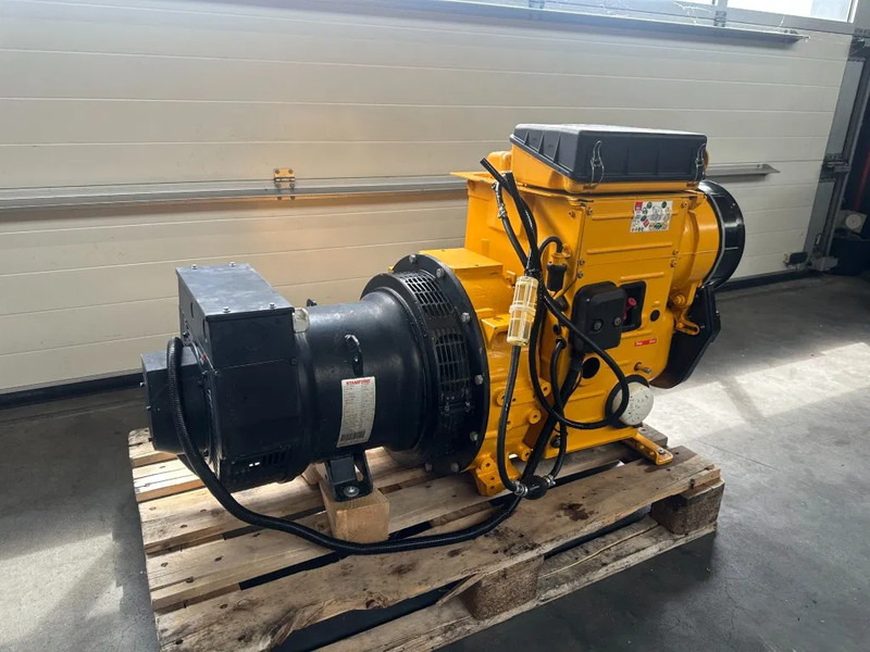 Hatz 2M41 Stamford 17.5 kVA generatorset - Generator electric: Foto 5 Hatz 2M41 Stamford 17.5 kVA generatorset - Generator electric: Foto 5