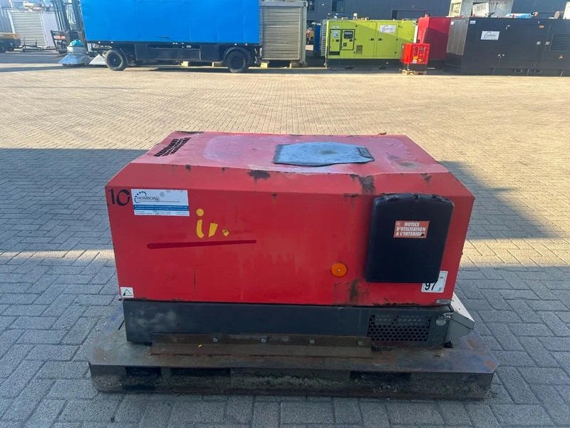 Ingersoll Rand 720 R1051SF Kubota D1005 Diesel Compressor 2000 L / min 17.5 kW 8.6 Bar - Compresor de aer: Foto 5 Ingersoll Rand 720 R1051SF Kubota D1005 Diesel Compressor 2000 L / min 17.5 kW 8.6 Bar - Compresor de aer: Foto 5