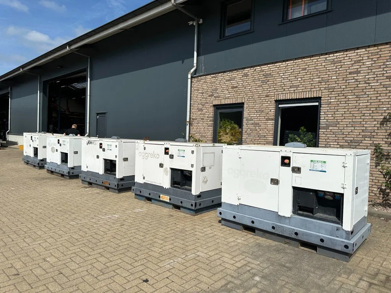 Iveco FPT F32 AM1A Leroy Somer 32 kVA Silent generatorset 408 hours ! - Generator electric: Foto 5 Iveco FPT F32 AM1A Leroy Somer 32 kVA Silent generatorset 408 hours ! - Generator electric: Foto 5