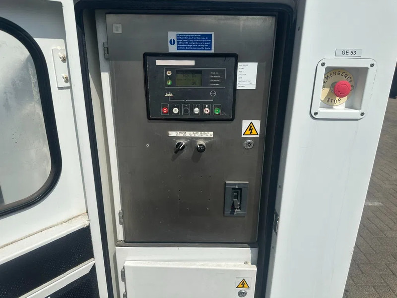 Iveco FPT NEF45 SM1A.A004 Stamford 60 KVA Silent Rental generatorset - Generator electric: Foto 2 Iveco FPT NEF45 SM1A.A004 Stamford 60 KVA Silent Rental generatorset - Generator electric: Foto 2