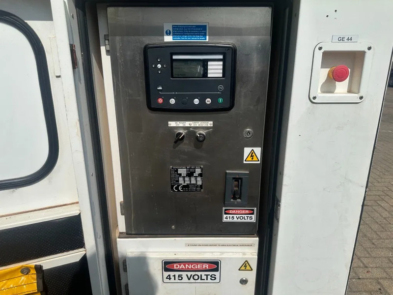 Iveco FPT NEF45 SM1A.A004 Stamford 60 kVA Silent Rental generatorset - Generator electric: Foto 3 Iveco FPT NEF45 SM1A.A004 Stamford 60 kVA Silent Rental generatorset - Generator electric: Foto 3