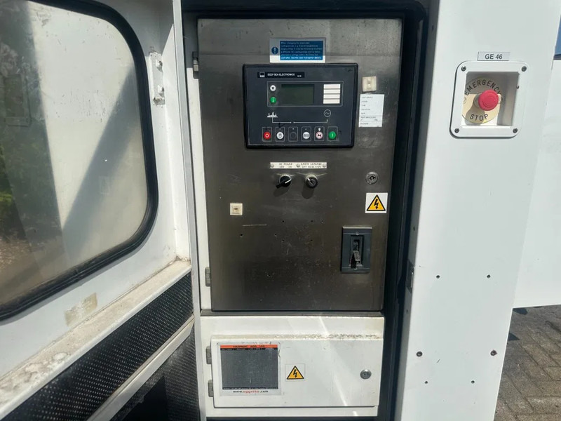Iveco FPT NEF45 SM1A.A004 Stamford 60 kVA Silent Rental generatorset - Generator electric: Foto 4 Iveco FPT NEF45 SM1A.A004 Stamford 60 kVA Silent Rental generatorset - Generator electric: Foto 4