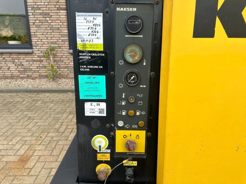 Kaeser M122 Deutz 11.1 m3 / min 10 Bar 83 kW Mobiele Diesel Compressor - Compresor de aer: Foto 5 Kaeser M122 Deutz 11.1 m3 / min 10 Bar 83 kW Mobiele Diesel Compressor - Compresor de aer: Foto 5
