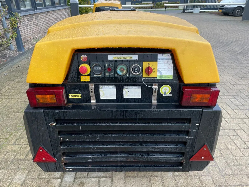 Kaeser M27 Kubota 2,7 m3 / min 7 Bar 18 kW Mobiele Silent Diesel Compressor - Compresor de aer: Foto 2 Kaeser M27 Kubota 2,7 m3 / min 7 Bar 18 kW Mobiele Silent Diesel Compressor - Compresor de aer: Foto 2