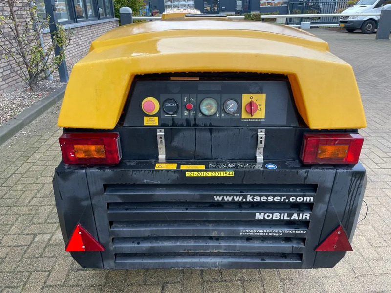 Kaeser M27 Kubota 2,7 m3 / min 7 Bar 18 kW Mobiele Silent Diesel Compressor - Compresor de aer: Foto 4 Kaeser M27 Kubota 2,7 m3 / min 7 Bar 18 kW Mobiele Silent Diesel Compressor - Compresor de aer: Foto 4