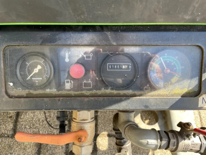 Kaeser M43 Kubota 4,2 m3 / min 7 Bar 30 kW Silent Diesel Compressor - Compresor de aer: Foto 2 Kaeser M43 Kubota 4,2 m3 / min 7 Bar 30 kW Silent Diesel Compressor - Compresor de aer: Foto 2