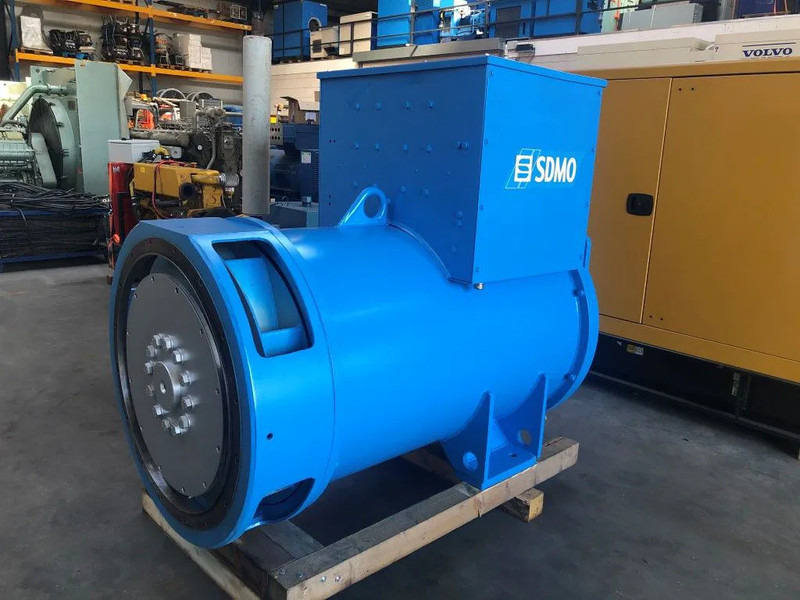 Leroy Somer SDMO 1880 kVA generatordeel SDMO 1880 kVA generatordeel op frame - Generator electric: Foto 1 Leroy Somer SDMO 1880 kVA generatordeel SDMO 1880 kVA generatordeel op frame - Generator electric: Foto 1
