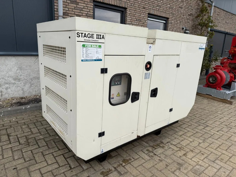 Perkins 1103A-33G 33 kVA Silent generatorset as New ! 231 hours ! - Generator electric: Foto 4 Perkins 1103A-33G 33 kVA Silent generatorset as New ! 231 hours ! - Generator electric: Foto 4