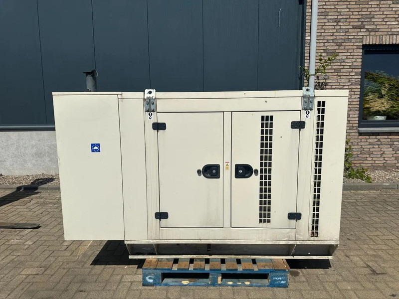 Perkins 1103A-33TG1 Marelli Teksan 51 kVA Silent generatorset 538 hours ! - Generator electric: Foto 1 Perkins 1103A-33TG1 Marelli Teksan 51 kVA Silent generatorset 538 hours ! - Generator electric: Foto 1