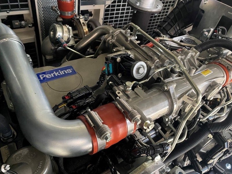 Perkins 275 kVA - 1206D-70TTAG3 Stamford 275 kVA Supersilent generatorset New ! - Generator electric: Foto 5 Perkins 275 kVA - 1206D-70TTAG3 Stamford 275 kVA Supersilent generatorset New ! - Generator electric: Foto 5