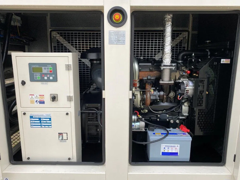 Perkins 66 kVA Silent generatorset New ! - Generator electric: Foto 2 Perkins 66 kVA Silent generatorset New ! - Generator electric: Foto 2