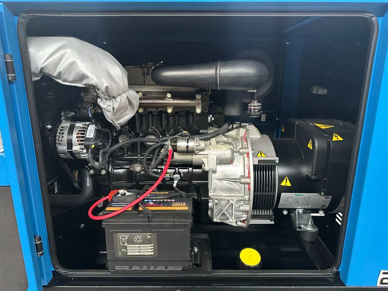 Perkins Leroy Somer 22 kVA Silent noodstroom systeem generatorset NSA XXL tank met ATS New ! - Generator electric: Foto 5 Perkins Leroy Somer 22 kVA Silent noodstroom systeem generatorset NSA XXL tank met ATS New ! - Generator electric: Foto 5