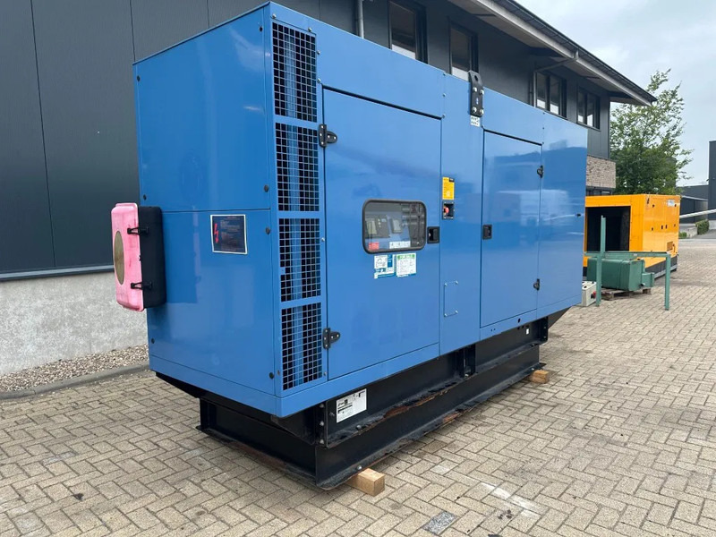 SDMO Volvo TAD 1342GE 440 kVA Silent generatorset - Generator electric: Foto 5 SDMO Volvo TAD 1342GE 440 kVA Silent generatorset - Generator electric: Foto 5