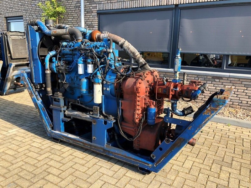 Sisu Valmet Diesel 74.234 ETA 181 HP diesel enine with ZF gearbox - Motor: Foto 3 Sisu Valmet Diesel 74.234 ETA 181 HP diesel enine with ZF gearbox - Motor: Foto 3