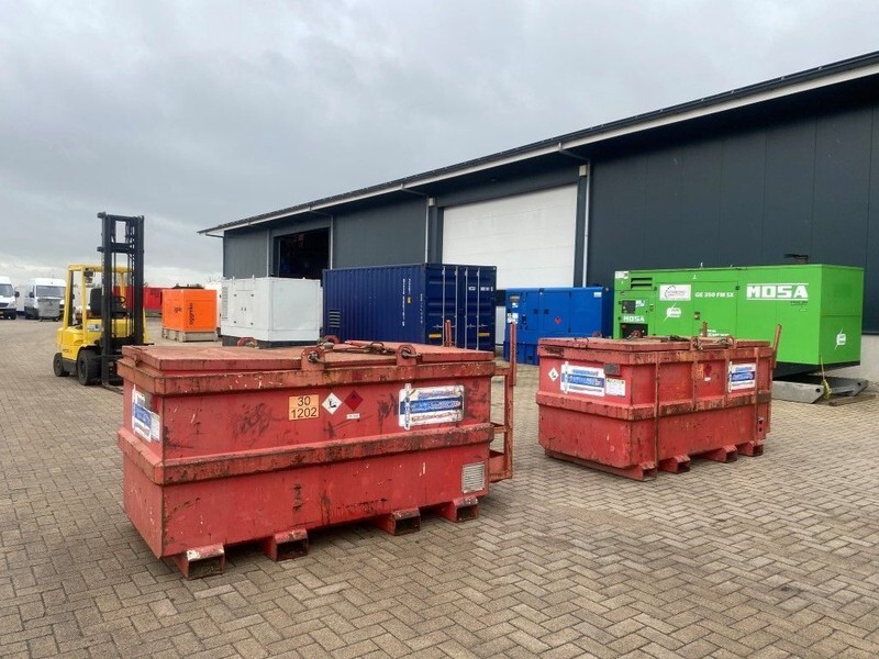 Tolsma Kiwa IBC 1000 liter dieseltank met handpomp - Rezervor de stocare: Foto 1 Tolsma Kiwa IBC 1000 liter dieseltank met handpomp - Rezervor de stocare: Foto 1