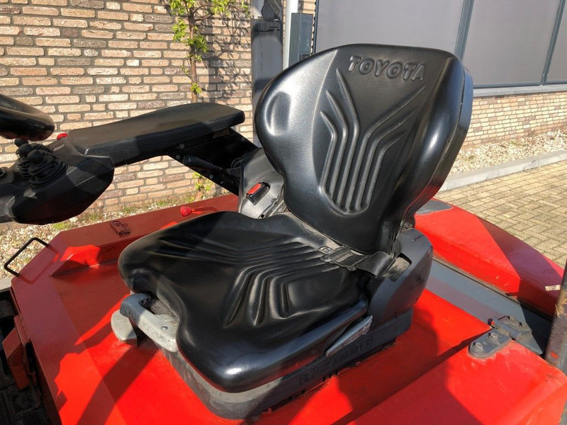 Toyota 1.6 ton Triplex Freelift Sideshift Elektra Heftruck - Electrostivuitor: Foto 4 Toyota 1.6 ton Triplex Freelift Sideshift Elektra Heftruck - Electrostivuitor: Foto 4