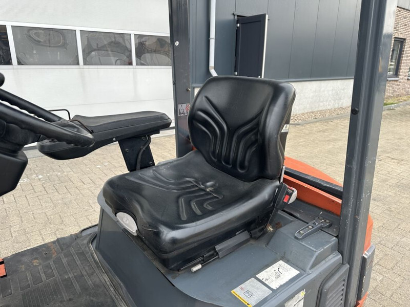 Toyota 7FBMF 18 Duplex Sideshift 1.8 ton Elektra Heftruck - Electrostivuitor: Foto 5 Toyota 7FBMF 18 Duplex Sideshift 1.8 ton Elektra Heftruck - Electrostivuitor: Foto 5