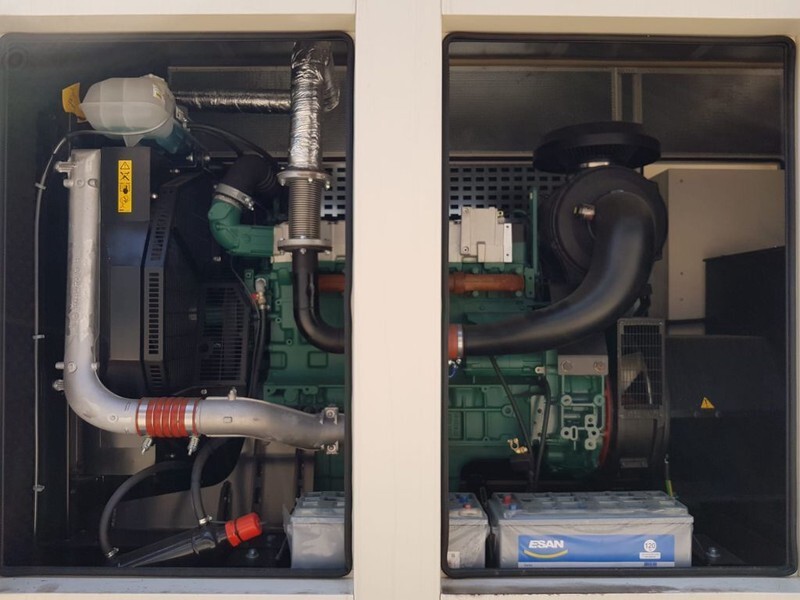Volvo 275 kVA TAD 734 GE Stamford Supersilent generatorset New ! - Generator electric: Foto 3 Volvo 275 kVA TAD 734 GE Stamford Supersilent generatorset New ! - Generator electric: Foto 3