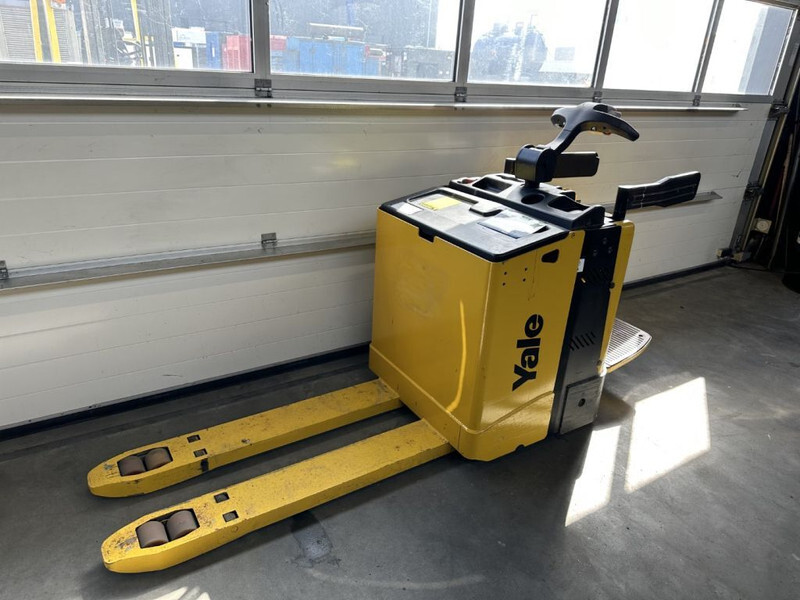 Yale MP 20 X FBW 2 ton Palletwagen Elektra Pallettruck Meerijder - Transpalet manual: Foto 1 Yale MP 20 X FBW 2 ton Palletwagen Elektra Pallettruck Meerijder - Transpalet manual: Foto 1