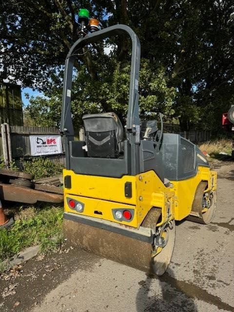 Bomag BW 120 AD-5 - Cilindru compactor pentru asfalt: Foto 2 Bomag BW 120 AD-5 - Cilindru compactor pentru asfalt: Foto 2