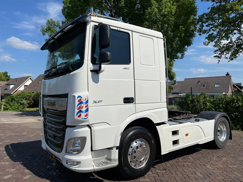 DAF XF 450 FT COMFORT CAB 9TN VOORAS EURO 6 - Cap tractor: Foto 1 DAF XF 450 FT COMFORT CAB 9TN VOORAS EURO 6 - Cap tractor: Foto 1