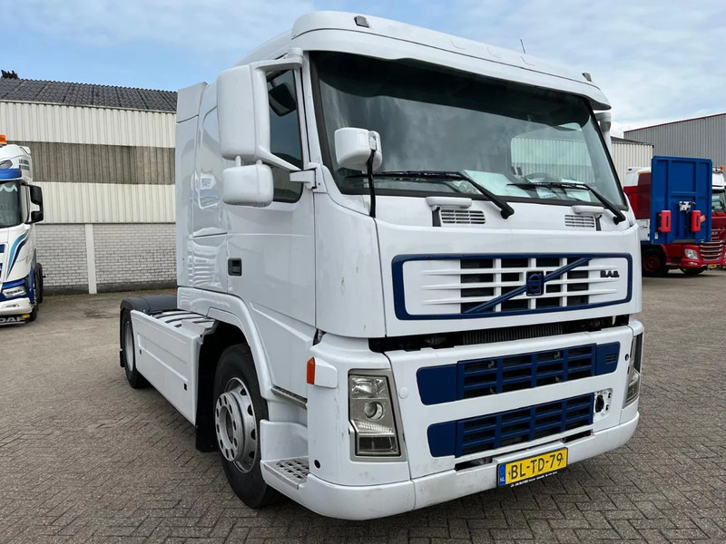 Volvo FM 9 MOTOR DEFECT (motor start wel maar kan niet rijden) - Cap tractor: Foto 4 Volvo FM 9 MOTOR DEFECT (motor start wel maar kan niet rijden) - Cap tractor: Foto 4