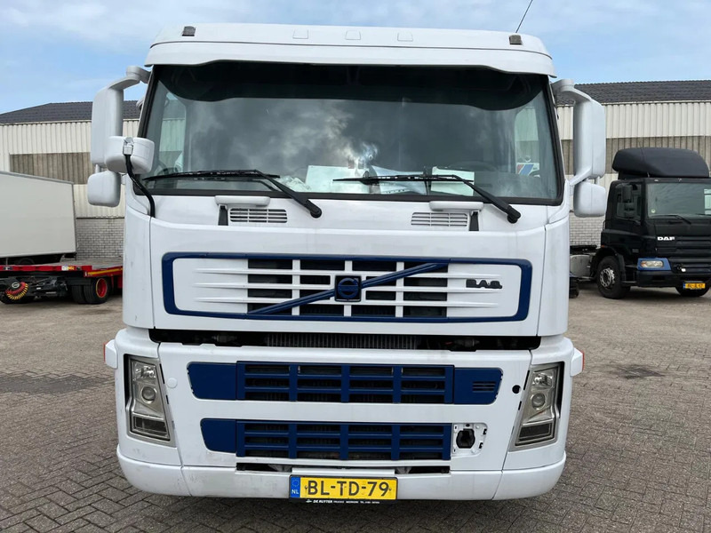 Volvo FM 9 MOTOR DEFECT (motor start wel maar kan niet rijden) - Cap tractor: Foto 3 Volvo FM 9 MOTOR DEFECT (motor start wel maar kan niet rijden) - Cap tractor: Foto 3