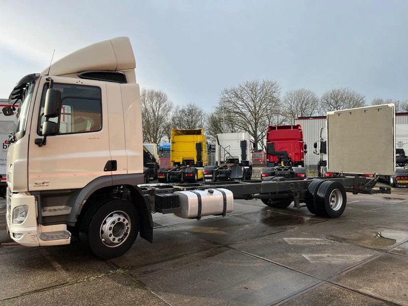 DAF CF 260 CF 260 FA CHASSIS CABINE EURO 6 - Camion şasiu: Foto 5 DAF CF 260 CF 260 FA CHASSIS CABINE EURO 6 - Camion şasiu: Foto 5