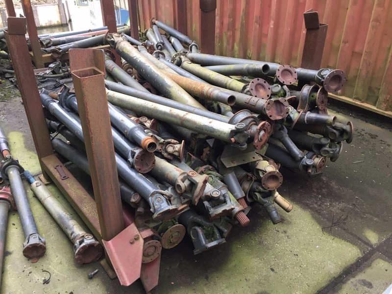 DAF DIV. AANDRIJFASSEN VOOR LF, CF EN XF - Arbore cardanic pentru Camion: Foto 4 DAF DIV. AANDRIJFASSEN VOOR LF, CF EN XF - Arbore cardanic pentru Camion: Foto 4
