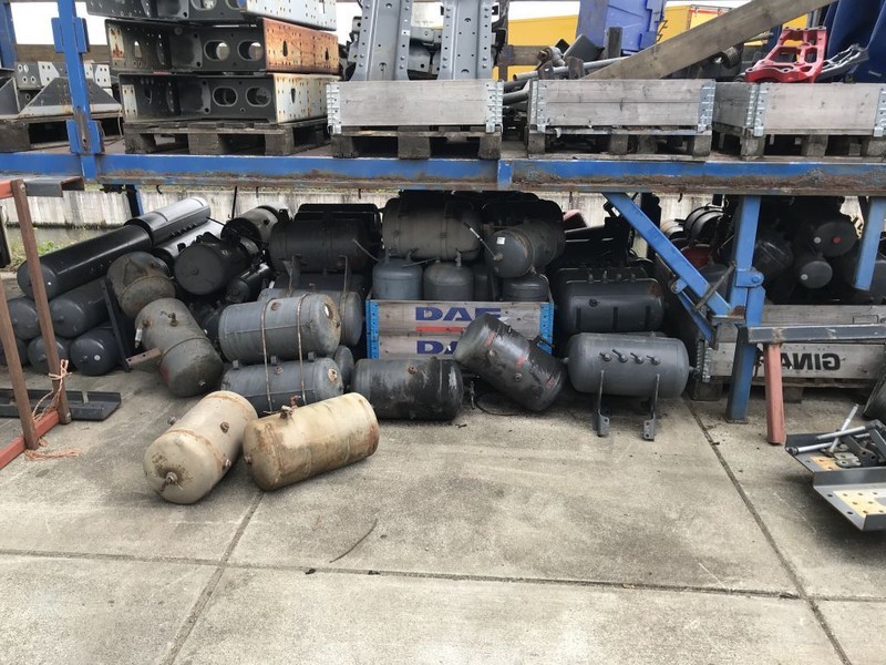 DAF STALEN LUCHTKETELS DIV AFMETINGEN - Piese frână pentru Camion: Foto 1 DAF STALEN LUCHTKETELS DIV AFMETINGEN - Piese frână pentru Camion: Foto 1