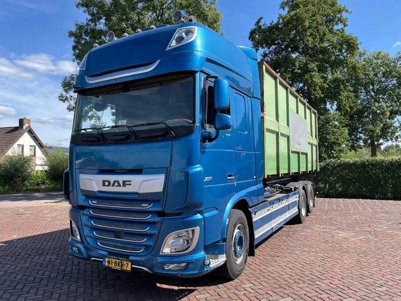 DAF XF 530 FAS - Camion cu sistem de cablu: Foto 2 DAF XF 530 FAS - Camion cu sistem de cablu: Foto 2