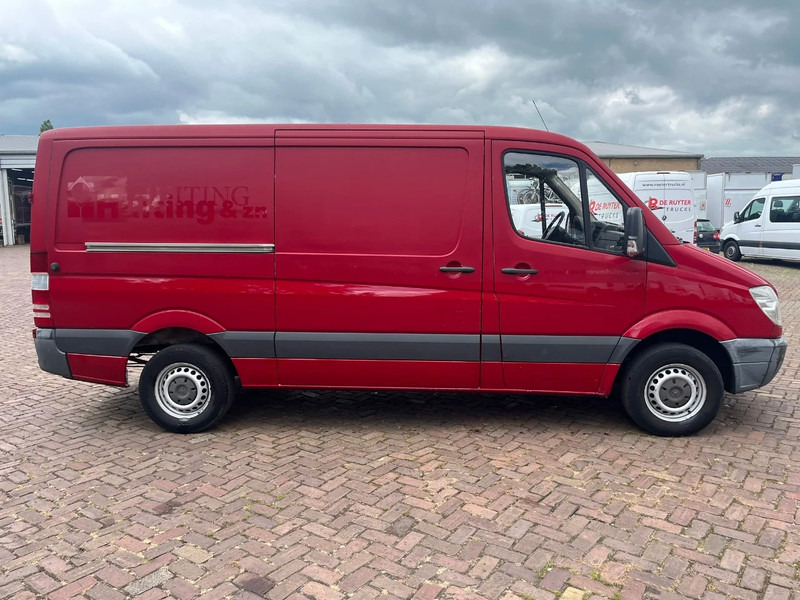 Mercedes-Benz Sprinter 313 L2H1 - Dubă: Foto 5 Mercedes-Benz Sprinter 313 L2H1 - Dubă: Foto 5