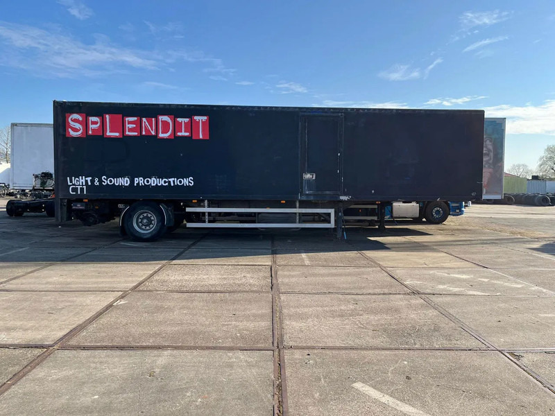 Netam-Fruehauf ONCRK 22110 - Semiremorcă furgon: Foto 3 Netam-Fruehauf ONCRK 22110 - Semiremorcă furgon: Foto 3