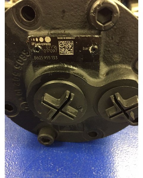 ZF Stuuroliepomp 8605955133 - Casetă de direcție: Foto 2 ZF Stuuroliepomp 8605955133 - Casetă de direcție: Foto 2
