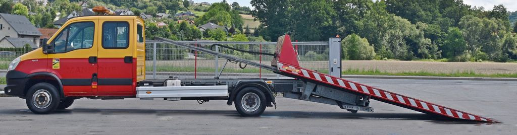 Iveco DAILY 70C17 Abschleppwagen 4,90m * TOPZUSTAND! Iveco DAILY 70C17 Abschleppwagen 4,90m * TOPZUSTAND! - Maşină de tractare: Foto 5 Iveco DAILY 70C17 Abschleppwagen 4,90m * TOPZUSTAND! Iveco DAILY 70C17 Abschleppwagen 4,90m * TOPZUSTAND! - Maşină de tractare: Foto 5