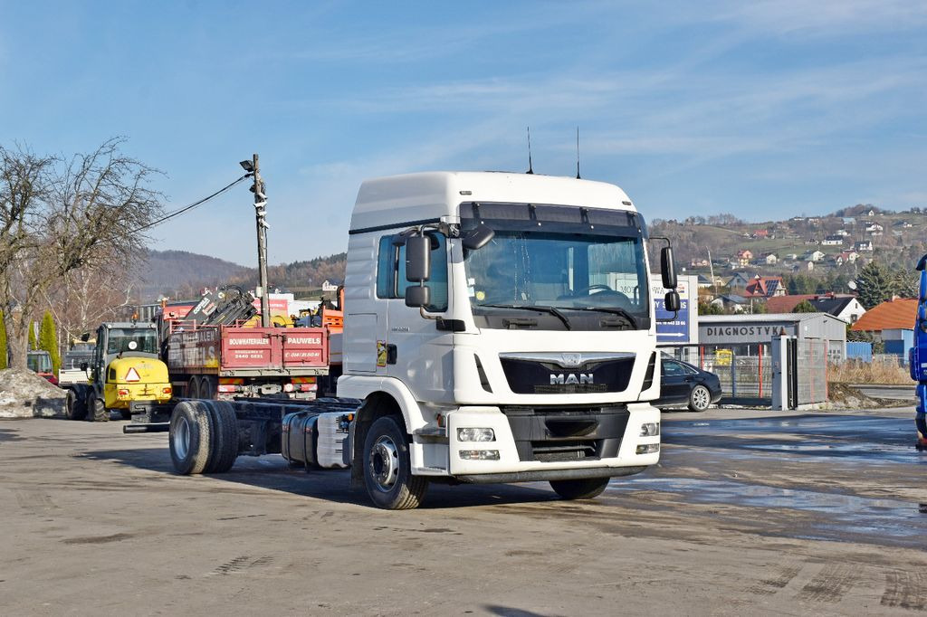 MAN TGM 12.290* FAHRGESTELL 6,30 m * TOPZUSTAND - Camion şasiu: Foto 1 MAN TGM 12.290* FAHRGESTELL 6,30 m * TOPZUSTAND - Camion şasiu: Foto 1