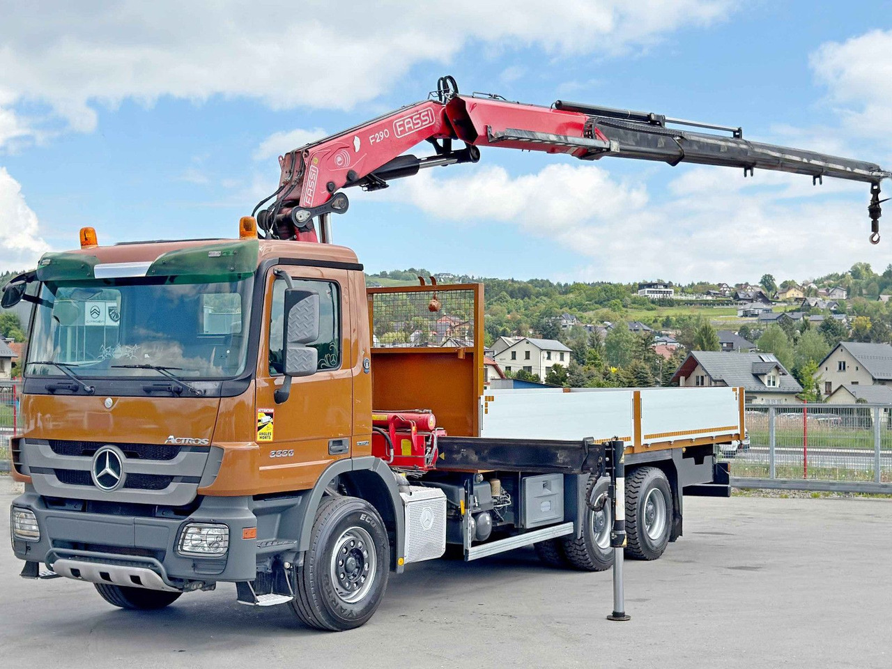 Mercedes-Benz ACTROS 3336 * FASSI F290A.22 + FUNK / 6x4 * TOP - Camion cu macara: Foto 2 Mercedes-Benz ACTROS 3336 * FASSI F290A.22 + FUNK / 6x4 * TOP - Camion cu macara: Foto 2