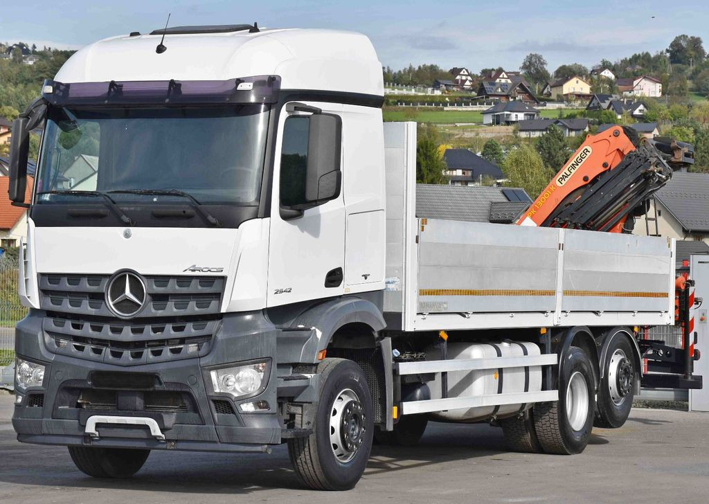 Mercedes-Benz AROCS 2542* PK 13001-K B* TOPZUSTAND Mercedes-Benz AROCS 2542* PK 13001-K B* TOPZUSTAND - Camion cu macara, Camion platformă: Foto 4 Mercedes-Benz AROCS 2542* PK 13001-K B* TOPZUSTAND Mercedes-Benz AROCS 2542* PK 13001-K B* TOPZUSTAND - Camion cu macara, Camion platformă: Foto 4